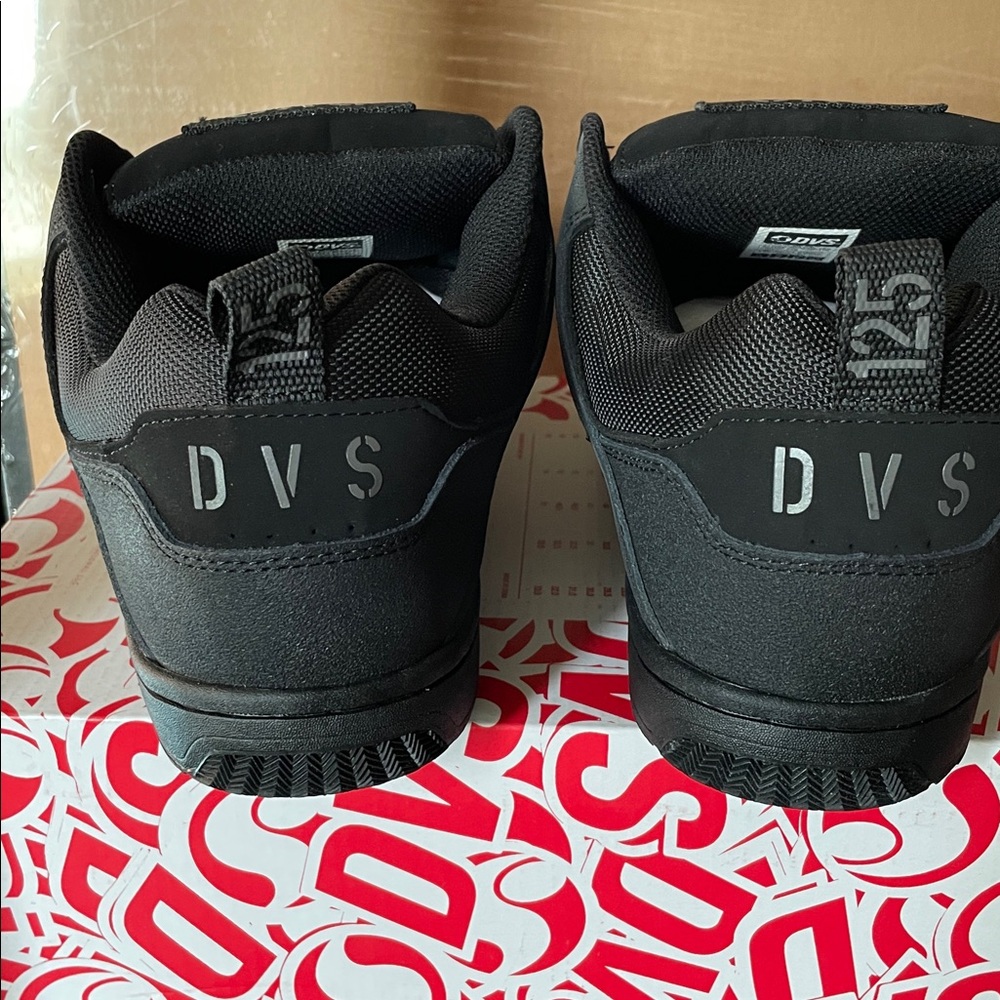 DVS Enduro Heir Men's Black Sneakers - Picture 4 of 5